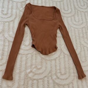 Ribbed longsleeve cropped shirt